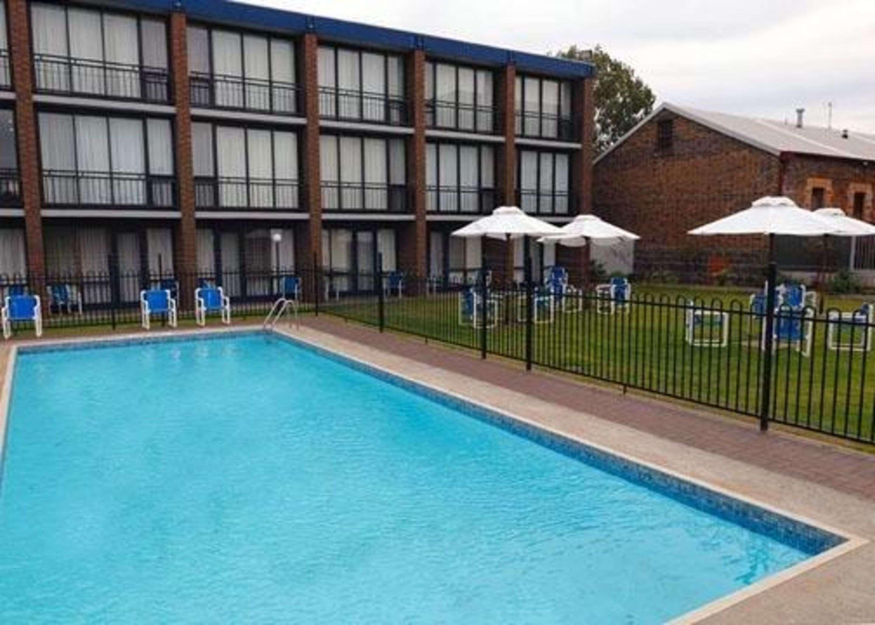 פורטלאנד Richmond Henty Hotel מראה חיצוני תמונה