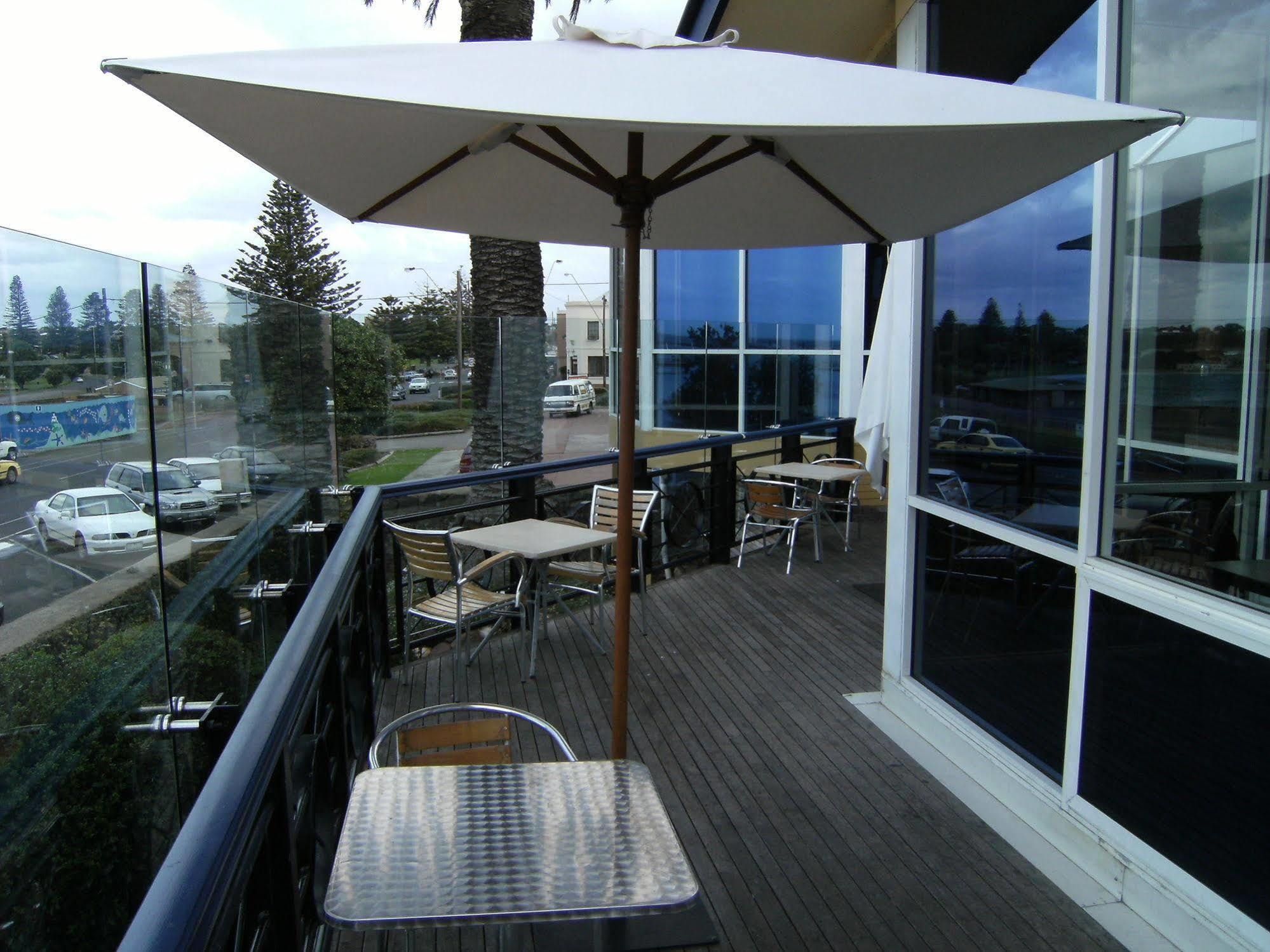 פורטלאנד Richmond Henty Hotel מראה חיצוני תמונה